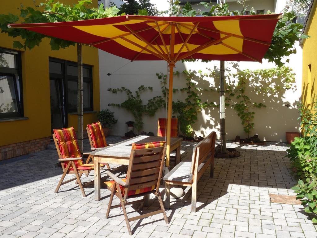 Fewo Mit 2 Schlafzimmern, Wohnkueche, Terrasse Бонн Экстерьер фото